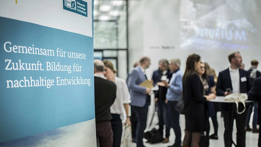 Konkrete Zeile und Handlungsempfehlungen des Nationalen Aktionsplans sollen in den einzelnen Bildungsbereichen dazu führen, dass Bildung für nachhaltige Entwicklung strukturell in der deutschen Bildungslandschaft verankert wird