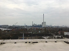 Foto mit Blick vom Messort auf den Industriehafen Bremen