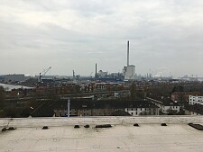 Foto mit Blick vom Messort auf den Industriehafen Bremen