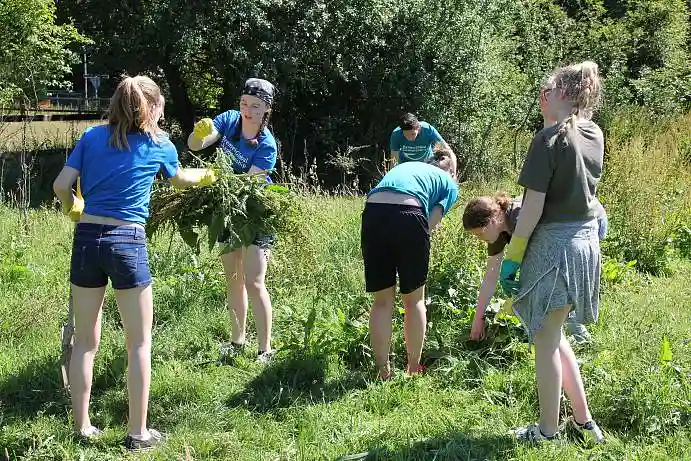 Geländepflege beim Sportgarten e.V.