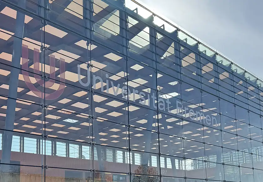 Schriftzug der Universität Bremen