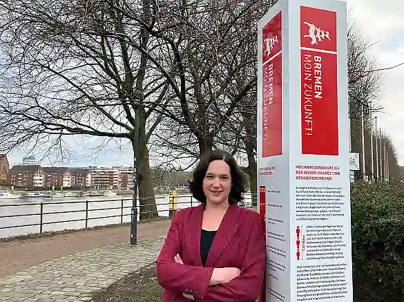 Neue Stelen am linken Weserufer informieren über künftigen Hochwasserschutz